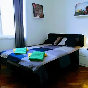 Center Park And Apartman Pula